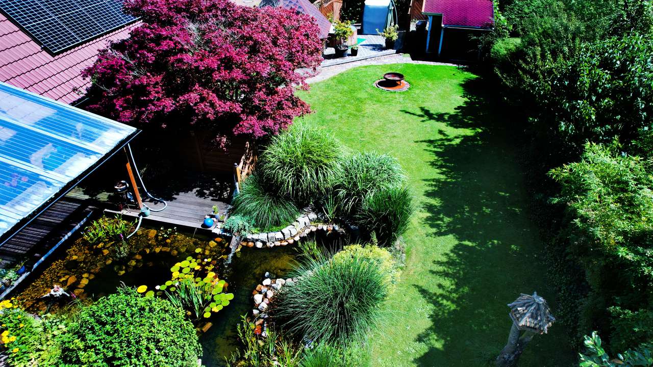 WOHNEN WIE IM URLAUB - EINFAMILIENHAUS MIT SCHÖNEM GARTEN; TEICH UND WHIRLPOOL IN SCHORTENS